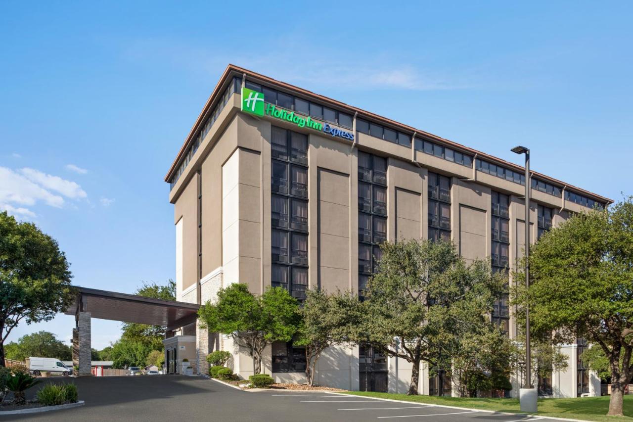 Holiday Express - Airport By Ihg San Antonio